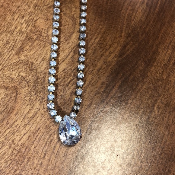 18” Beautiful Rhinestone Necklace - Picture 8 of 15